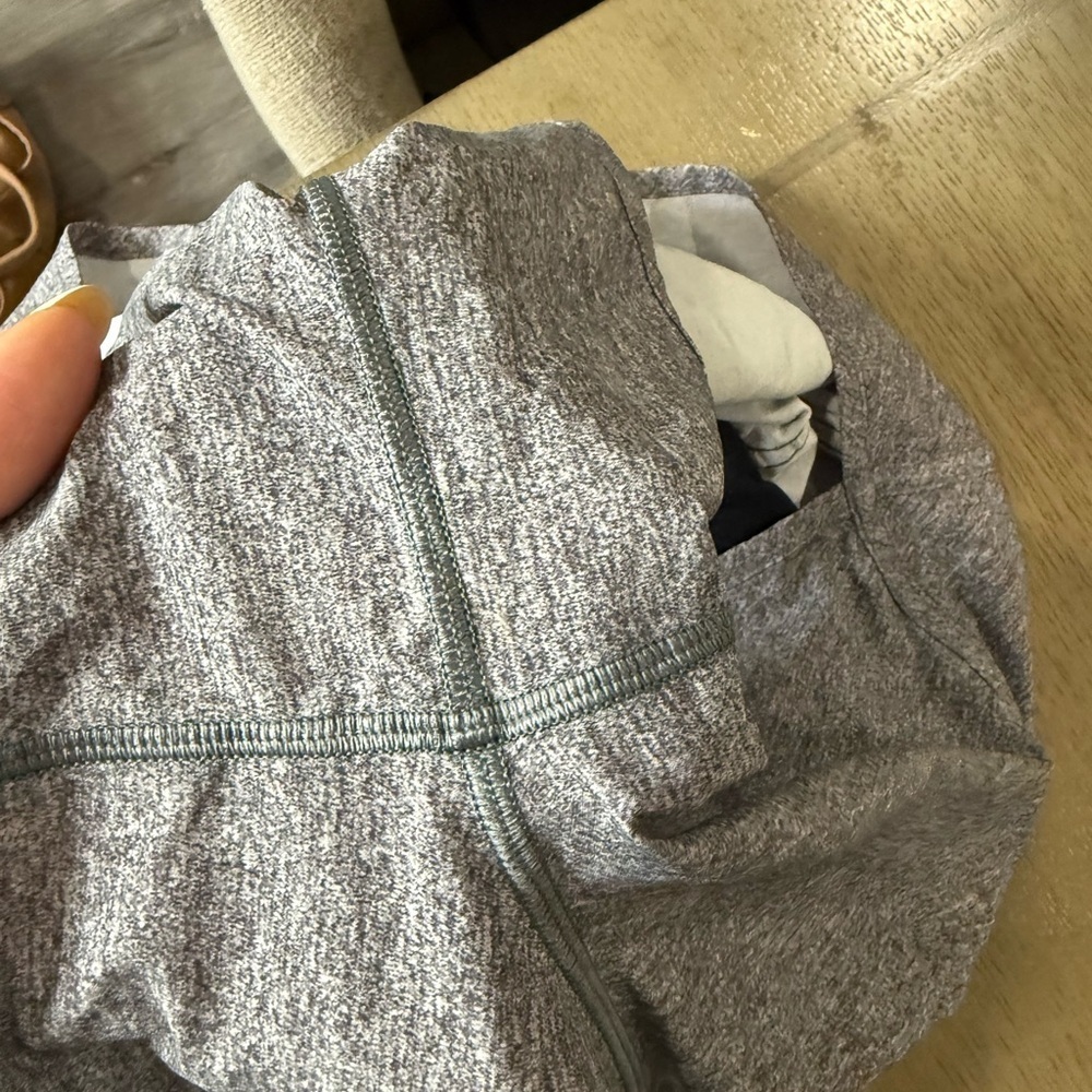 Lululemon Gray Women's Athletic Shorts size 8 - Picture 7 of 9